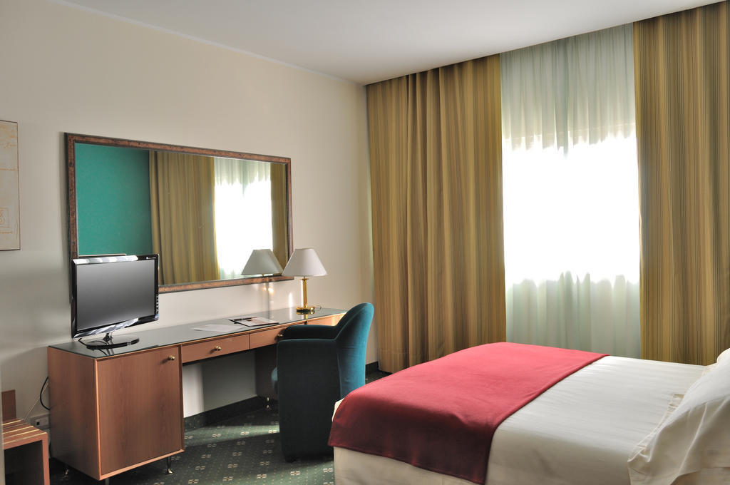 Bv Hotel Oly Рим Екстер'єр фото